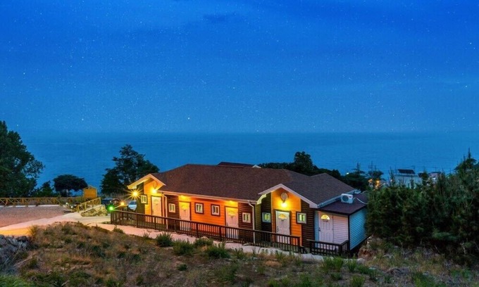 Yeongdeok House | Woori pension