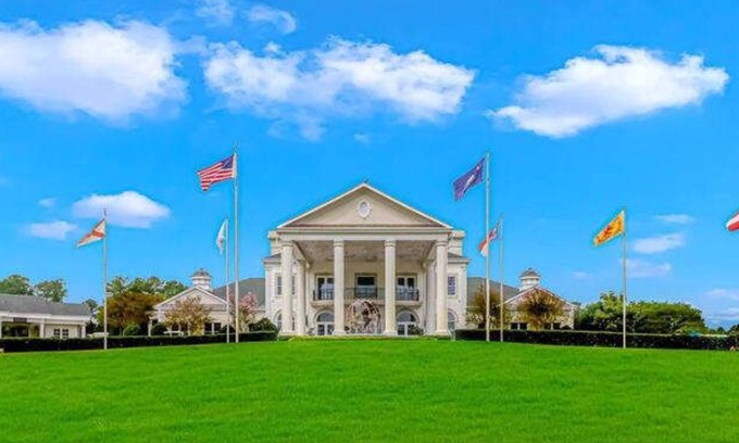 Carolina Forest Apartment | World Tour Golf Resort Myrtle Beach Pool and Grilling Area