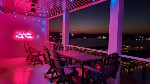 Osage Beach House | Wow Where Dreams become Reality New Luxury Unit