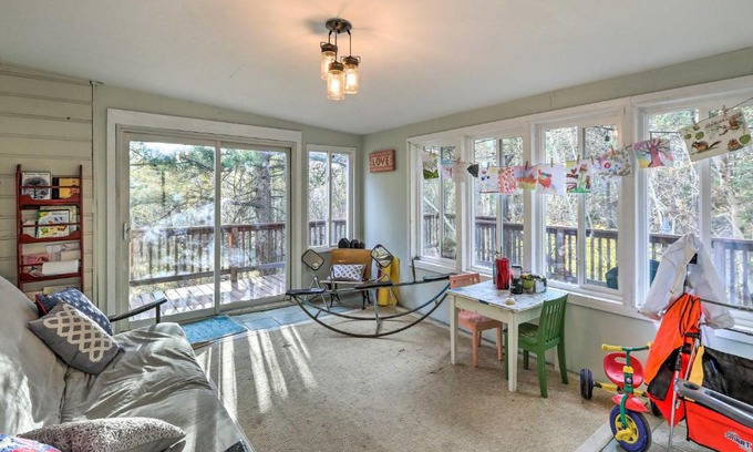 Coal Creek House | Wraparound Deck Serene Mountain Escape in Golden!