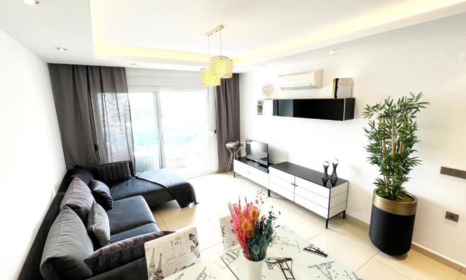 Alanya Apartment | Wunderschöne, Top ausgestattete 2 Zimmer Wohnung in Super Lage