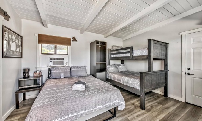 Walker Apartment | WWM 10 · 10 Family Adventure bunk suite, explore, relax