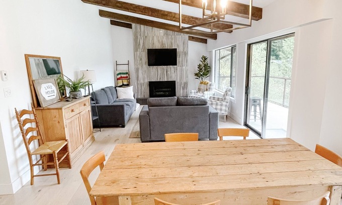 Shawnigan Lake House | Wyldewood Lake House