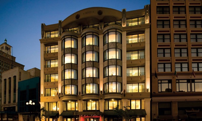 Gaslamp Quarter Condo | Wyndham Harbour Lights | Five Studio Suites