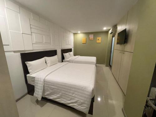 Batam House | XTen Guest House near Harbour Bay Batam