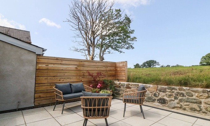 Dinas Cottage | Y Beudy
