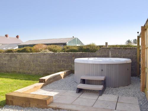 Maenclochog House | Y Glowty