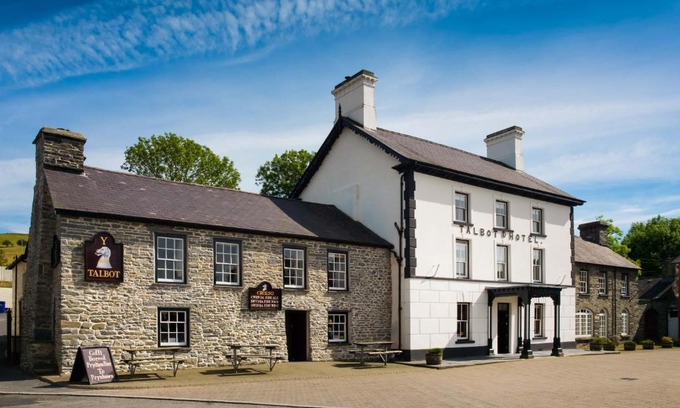 Tregaron Hotel | Y Talbot