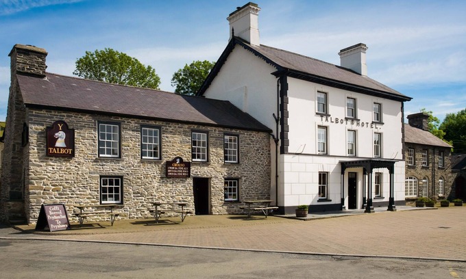 Tregaron Hotel | Y Talbot Tregaron