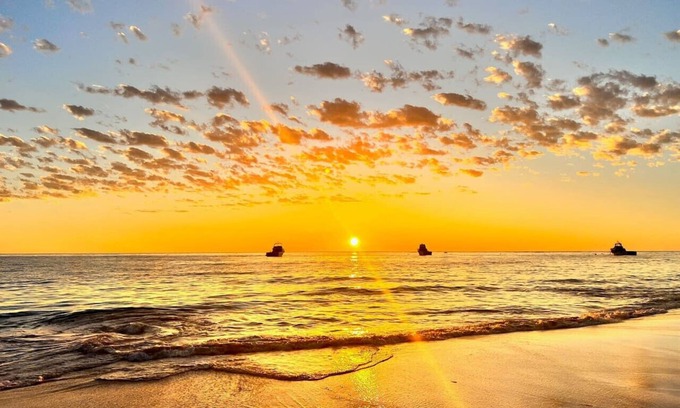 Ledge Point House | Yakkan Lodge Holiday Home