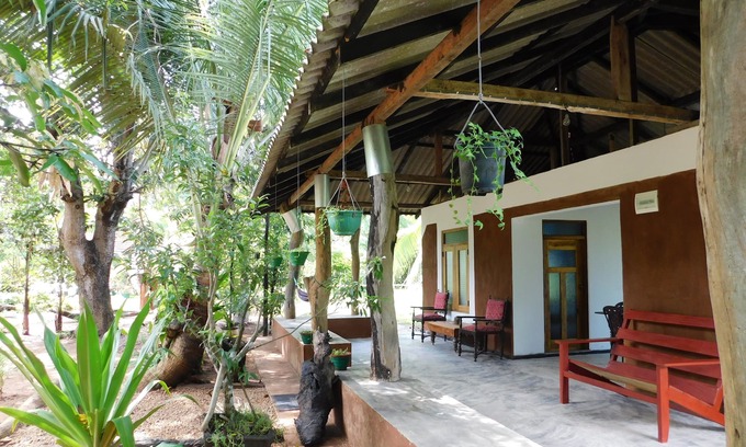 Buttala Bed & Breakfast | Yala Avian Eye Safari