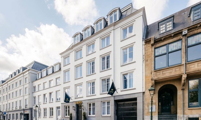 The Hague Center Apartment | YAYS The Hague Willemspark by Numa