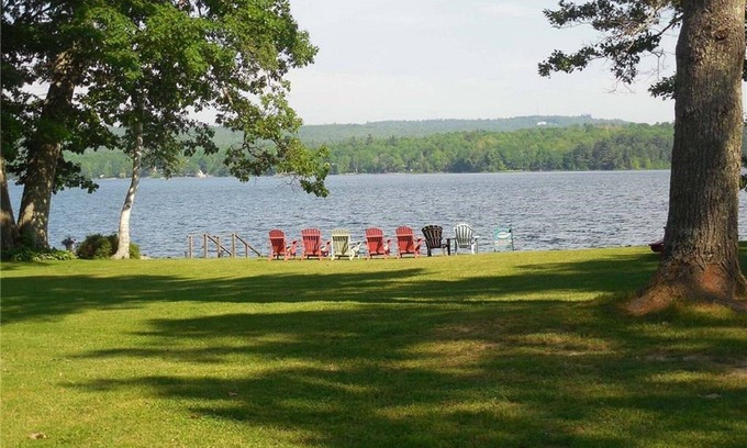 Belfast Cottage | Year Round Fully furnished 3 bedroom Lake side cottage, beautiful sunrises.