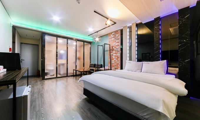 Yeongcheon Hotel | Yeongcheon CL Hotel