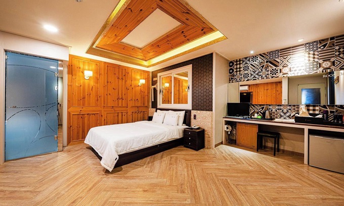 Yeongdong Hotel | Yeongdong Call Self Check-in Motel
