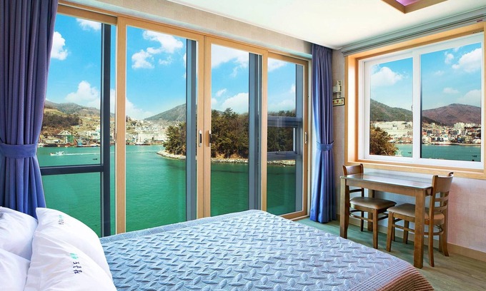 Yeosu House | Yeosu Janggun Island Pension