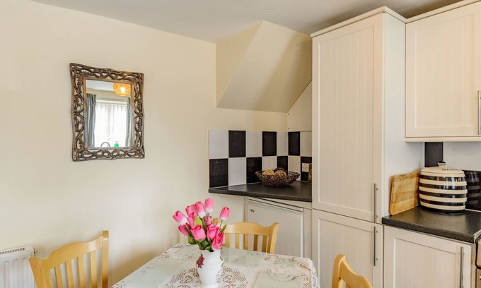 Welshpool Cottage | Yew Tree Cottage