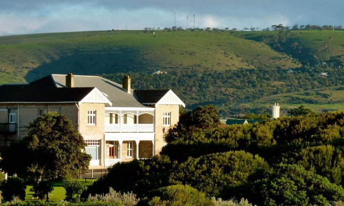 Port Elliot Hostel | YHA Port Elliot Beach House