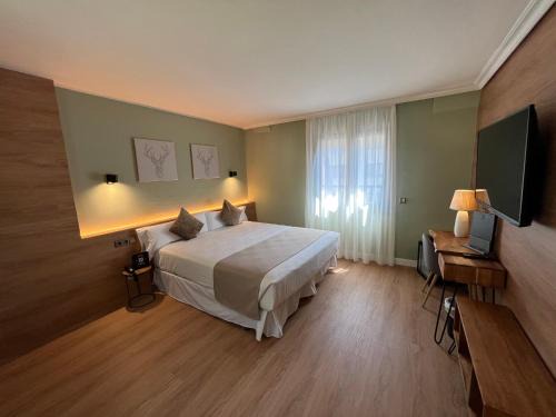 Sant Julia de Loria Hotel | Yomo Imperial