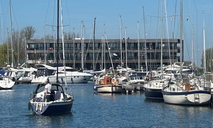 Oranjeplaat Apartment | You can't live closer to the water