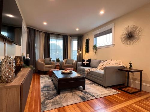 Everett Apartment | Your Boston Retreat - Great porches - 2/BR sleep 6