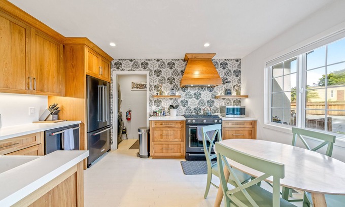 Seaside Cottage | Your Dream Seaside Vacation! Charming 2 BDR Home Just Minutes to Del Monte Beach