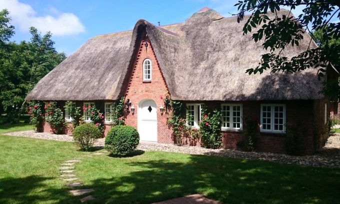 Emmelsbuell-Horsbuell Other | Your family and friend meeting in the 140 year old Friesenhaus