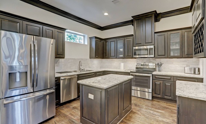 Riverside Terrace House | Your Gem Townhome in TX Medical Center
