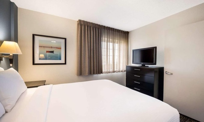 East Congress Hotel | Your Home Away From Home! Short Drive to McKinney Falls State Park, Pet-Friendly