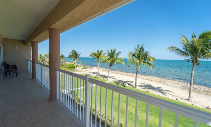 Crystal Harbour Apartment | Your Relaxing Getaway Awaits! Oceanfront, Outdoor Pool, Pets Allowed