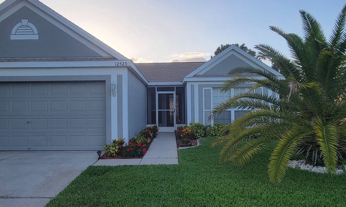 South Pointe of Tampa House | Your Sunset Getaway
