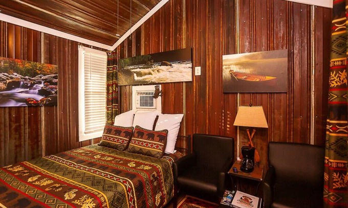 Benton Cabin | Yowie Cabin In The Beautiful East TN Mountains