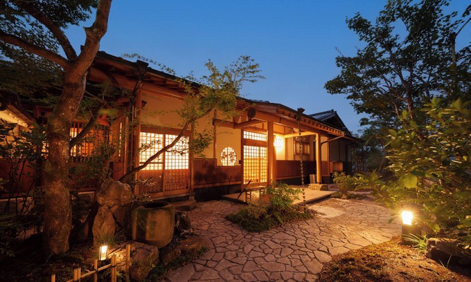 Yufuin Onsen House | Yufuin Geihinkan Torigoebettei