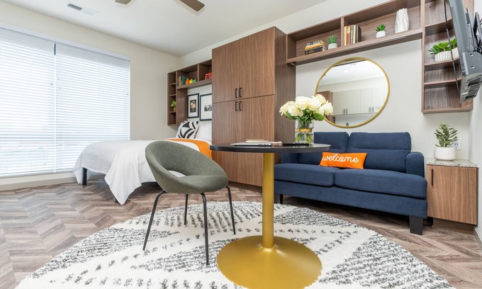 Urbana Apartment | Yugo Guest Suites