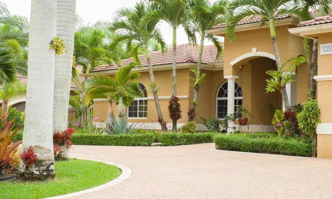 Ludlam House | Yuli's Home