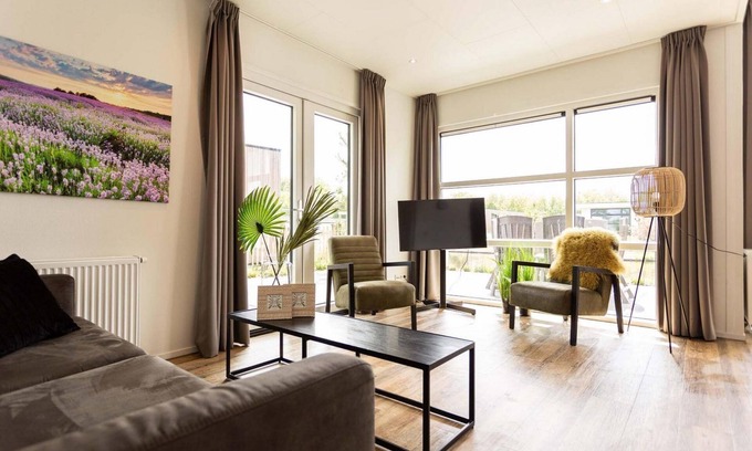 Cromvoirt Ski Chalet | ✓ Z Module at Résidence de Leuvert ✓ Holiday home for 6 persons ✓ Located near Den Bosch (Noord-Brabant) ✓ Near De IJzeren Man ✓ Book directly through the park