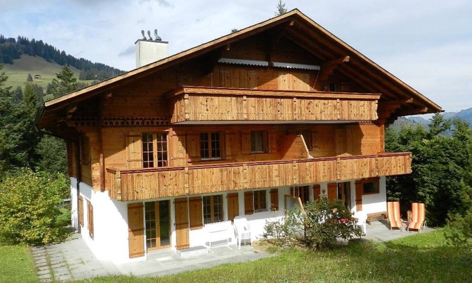 Saanenmoeser Apartment | Zapfe (Moore) by Interhome