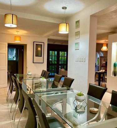 Lodge Hill House | ZenBreak Harbour View 5bd