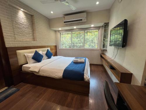 Powai House | Zenith Luxe Suites - Near IIT & Hiranandani, Powai