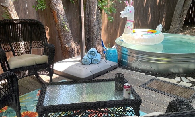 Zilker House | Zilker Guesthouse In the Most Walkable Austin Neighborhood!