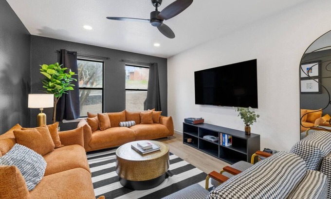 Barton Hills House | Zilker Park | Theater | Game Room | Sleeps 14!