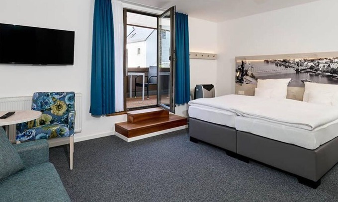 Wehlen House | Zimmer mit Balkon L - Moselhotel Sonnenuhr