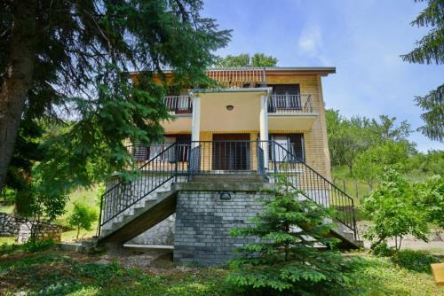 Vrdnik Apartment | Zoja