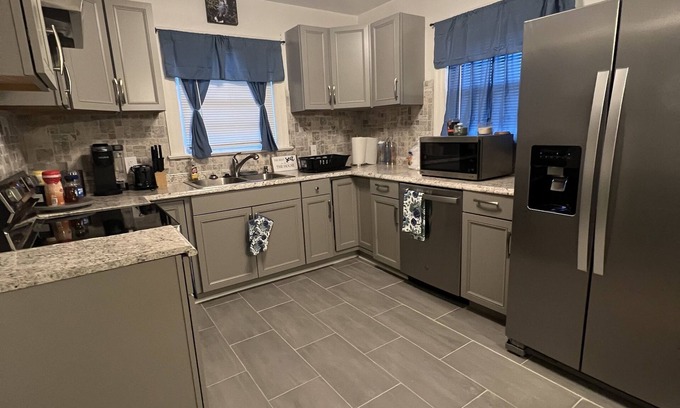 Rocky Mount House | Zuri’s Chateau with Inlaw suite Lazy Ranch