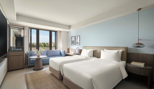 Deluxe Room, 2 Twin Beds, River View