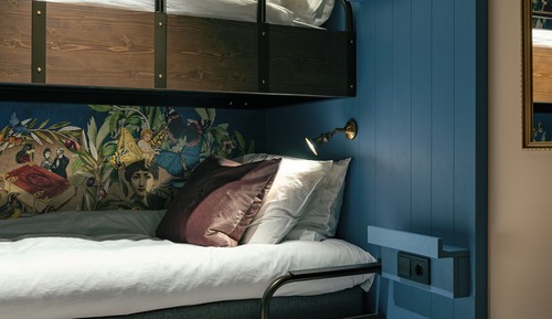 Deluxe Curiosa (Minimum check-in age is 25)