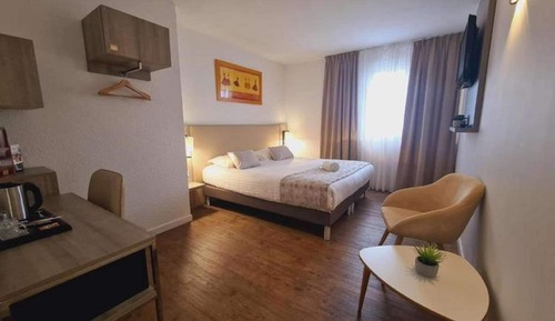 Standard Room, 1 King Bed, Non Smoking (Twin bed on request)