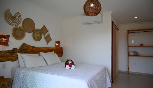 Standard Twin Room, 1 Queen Bed