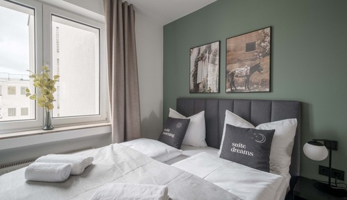 Comfort Suite with balcony & river view