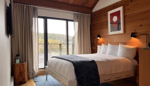 Room (Timber Cove)